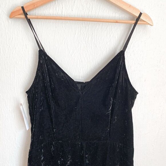 NWT ELLA MOSS WOMEN'S VELVET PLUNGING CAMI JUMPSUIT ROMPER BLACK LARGE WIDE LEG - Picture 6 of 12